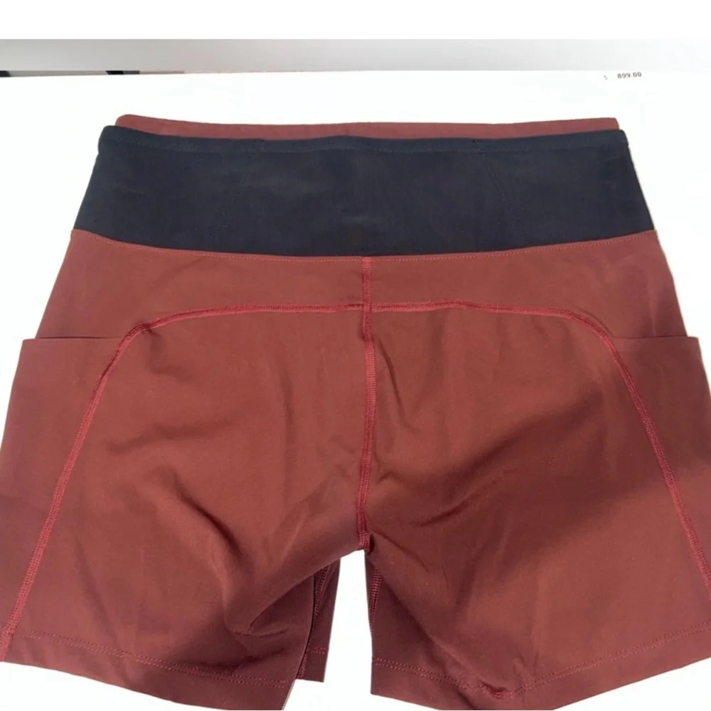 On Running Shorts - Picture 4 of 5